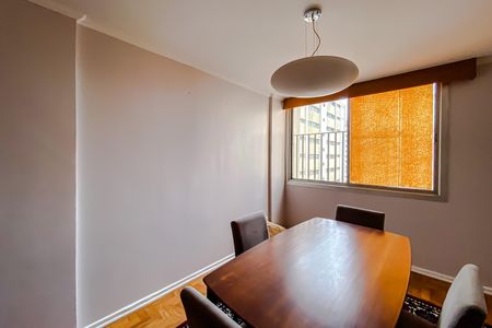 Apartamento à venda com 176m², 3 quartos e 1 vaga Apartamento à venda com 176m², 3 quartos e 1 vagaSala