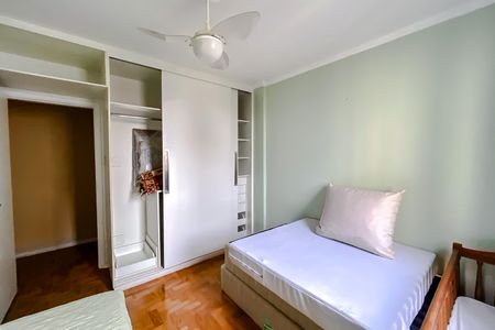Apartamento à venda com 176m², 3 quartos e 1 vaga Apartamento à venda com 176m², 3 quartos e 1 vagaQuarto 2
