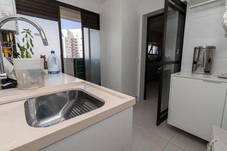 Área de Serviço de apartamento para alugar com 4 quartos, 220m² em Alto da Lapa, São Paulo