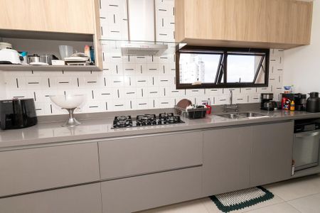 Cozinha de apartamento para alugar com 4 quartos, 220m² em Alto da Lapa, São Paulo