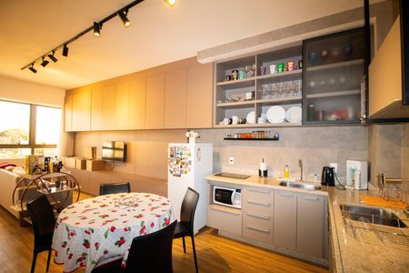 Sala de Jantar/Cozinha  de kitnet/studio para alugar com 1 quarto, 42m² em Barro Preto, Belo Horizonte