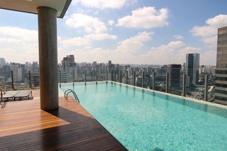 Apartamento para alugar com 32m², 1 quarto e 1 vaga Apartamento para alugar com 32m², 1 quarto e 1 vagaÁrea comum - Piscina