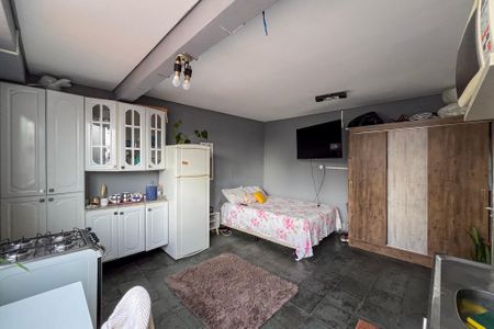 Casa à venda com 7 quartos, 200m² em Vila Gumercindo, São Paulo
