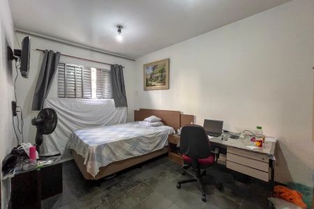 Casa à venda com 7 quartos, 200m² em Vila Gumercindo, São Paulo