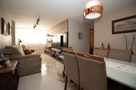Apartamento à venda com 100m², 3 quartos e 1 vaga Apartamento à venda com 100m², 3 quartos e 1 vagaSala
