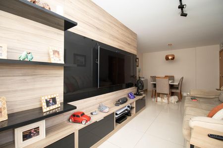 Apartamento à venda com 100m², 3 quartos e 1 vaga Apartamento à venda com 100m², 3 quartos e 1 vagaSala