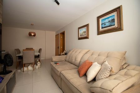 Apartamento à venda com 100m², 3 quartos e 1 vaga Apartamento à venda com 100m², 3 quartos e 1 vagaSala