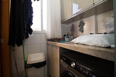 Apartamento à venda com 100m², 3 quartos e 1 vaga Apartamento à venda com 100m², 3 quartos e 1 vagaCozinha e Área de Serviço