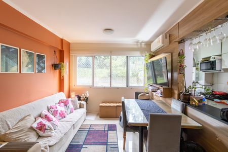 Sala de apartamento à venda com 2 quartos, 55m² em Azenha, Porto Alegre