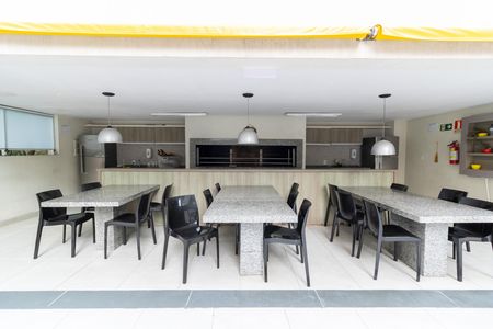 Área comum - Churrasqueira de apartamento à venda com 2 quartos, 55m² em Azenha, Porto Alegre