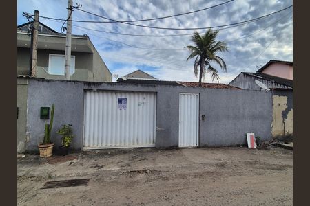 Casa à venda com 60m², 2 quartos e 1 vaga Casa à venda com 60m², 2 quartos e 1 vagaFachada