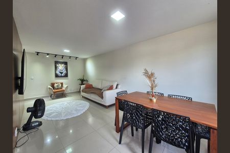 Sala de casa à venda com 2 quartos, 60m² em Guaratiba, Rio de Janeiro