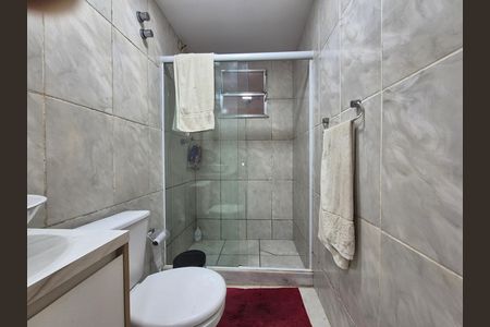 Casa à venda com 60m², 2 quartos e 1 vaga Casa à venda com 60m², 2 quartos e 1 vagaBanheiro social