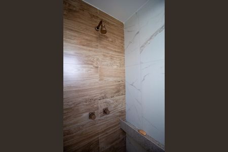 Apartamento para alugar com 57m², 2 quartos e 1 vaga Apartamento para alugar com 57m², 2 quartos e 1 vagaBanheiro da Suíte