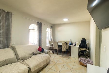 Casa à venda com 152m², 3 quartos e 3 vagas Casa à venda com 152m², 3 quartos e 3 vagasSala