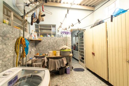 Casa à venda com 152m², 3 quartos e 3 vagas Casa à venda com 152m², 3 quartos e 3 vagasÁrea de Serviço