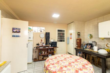 Casa à venda com 152m², 3 quartos e 3 vagas Casa à venda com 152m², 3 quartos e 3 vagasCozinha