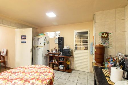 Casa à venda com 152m², 3 quartos e 3 vagas Casa à venda com 152m², 3 quartos e 3 vagasCozinha