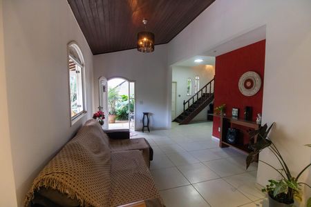 Casa de condomínio à venda com 523m², 3 quartos e 2 vagasSala
