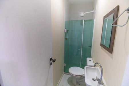 Casa de condomínio à venda com 523m², 3 quartos e 2 vagasBanheiro de serviço
