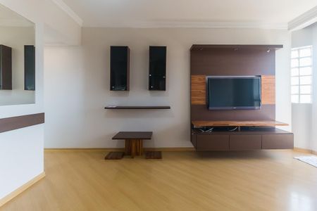 Apartamento para alugar com 68m², 2 quartos e 1 vagaSala