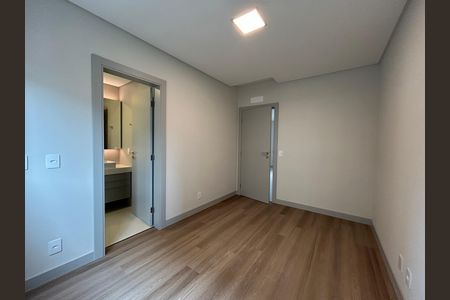 Suíte  de apartamento para alugar com 3 quartos, 126m² em Centro, Florianópolis