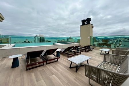 Área comum - Piscina de apartamento para alugar com 3 quartos, 126m² em Centro, Florianópolis