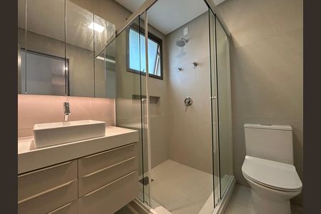Banheiro Social de apartamento para alugar com 3 quartos, 126m² em Centro, Florianópolis