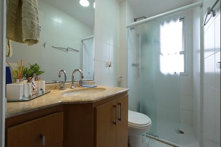 Apartamento à venda com 83m², 3 quartos e 2 vagasBanheiro