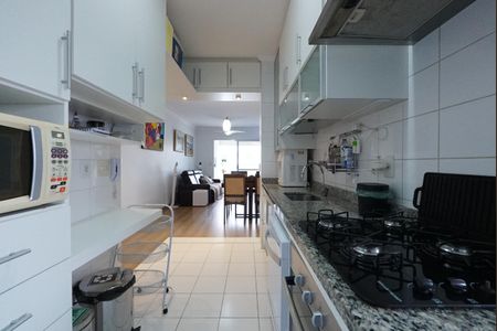 Apartamento à venda com 83m², 3 quartos e 2 vagasCozinha