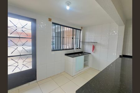 Cozinha de casa para alugar com 3 quartos, 90m² em Jardim Valeria, Guarulhos