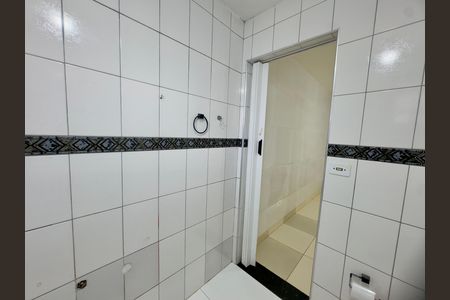 Casa para alugar com 90m², 3 quartos e 1 vaga Casa para alugar com 90m², 3 quartos e 1 vagaBanheiro 2