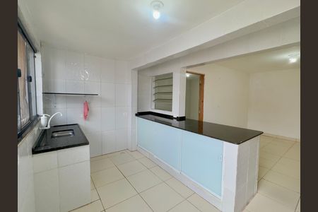 Cozinha de casa para alugar com 3 quartos, 90m² em Jardim Valeria, Guarulhos
