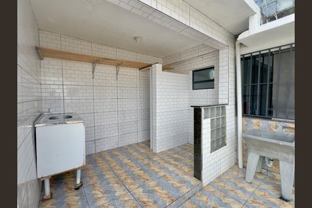 Área de Serviço de casa para alugar com 3 quartos, 90m² em Jardim Valeria, Guarulhos