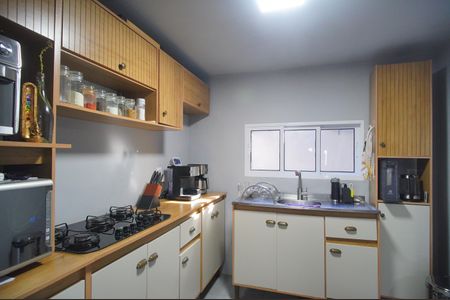 Cozinha de casa à venda com 3 quartos, 210m² em Santos Dumont, São Leopoldo