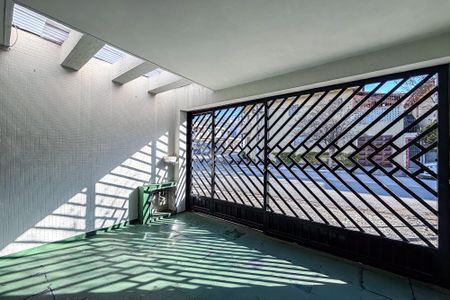 Garagem de casa à venda com 3 quartos, 160m² em Belenzinho, São Paulo