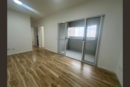 Sala de apartamento para alugar com 3 quartos, 72m² em Jardim Maria Helena, Barueri