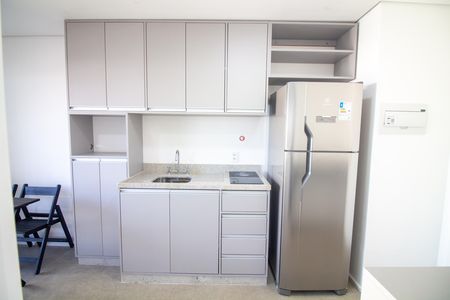 Cozinha de kitnet/studio para alugar com 1 quarto, 26m² em Santo Amaro, São Paulo