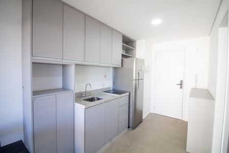 Cozinha de kitnet/studio para alugar com 1 quarto, 26m² em Santo Amaro, São Paulo
