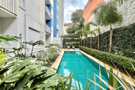 Apartamento à venda com 26m², 1 quarto e sem vaga Apartamento à venda com 26m², 1 quarto e sem vagaÁrea comum - Piscina
