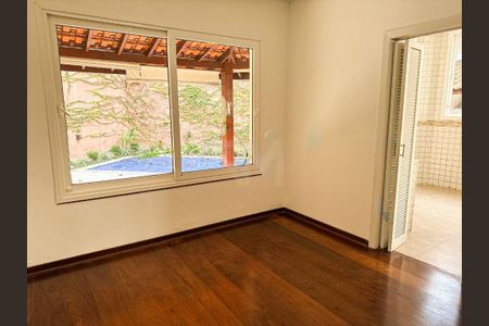 Casa à venda com 4 quartos, 391m² em Jardim dos Estados, São Paulo