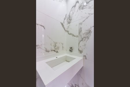 Banheiro de apartamento à venda com 2 quartos, 44m² em Santa Maria, Osasco