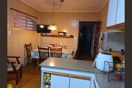 Casa à venda com 3 quartos, 136m² em Campo Grande, São Paulo