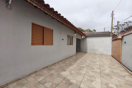 Casa à venda com 210m², 3 quartos e 2 vagasQuintal - Garagem