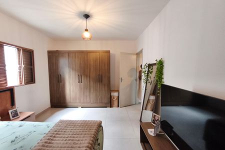 Casa à venda com 210m², 3 quartos e 2 vagasQuarto 3