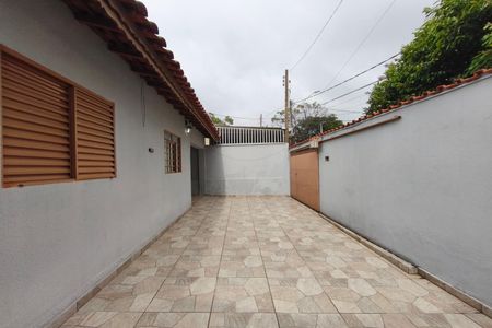 Quintal - Garagem de casa à venda com 3 quartos, 210m² em Dic Vi (conjunto Habitacional Santo Dias Silva), Campinas