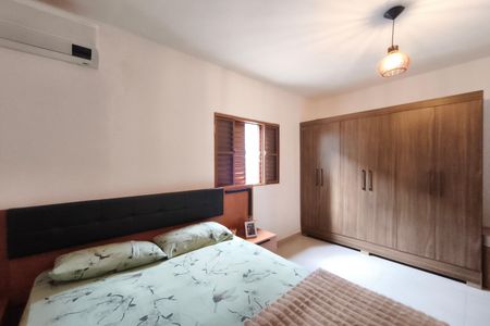 Casa à venda com 210m², 3 quartos e 2 vagasQuarto 3