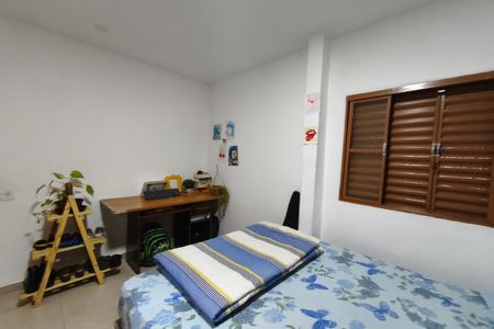 Casa à venda com 210m², 3 quartos e 2 vagasQuarto 2