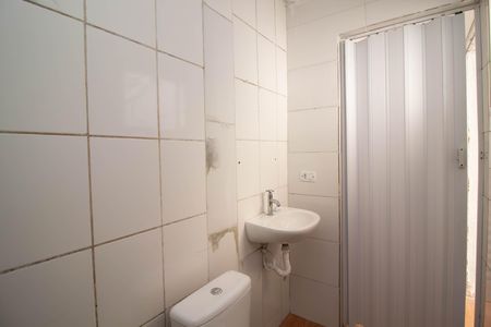 Banheiro de casa para alugar com 1 quarto, 35m² em Jardim das Oliveiras 2, Guarulhos