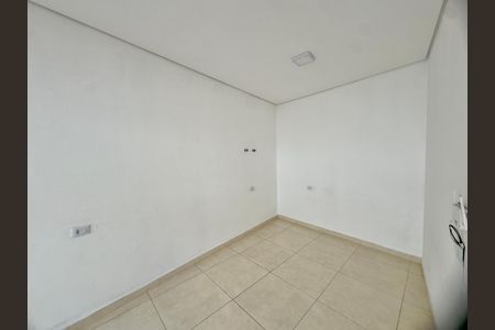 Quarto de casa para alugar com 1 quarto, 35m² em Jardim das Oliveiras 2, Guarulhos